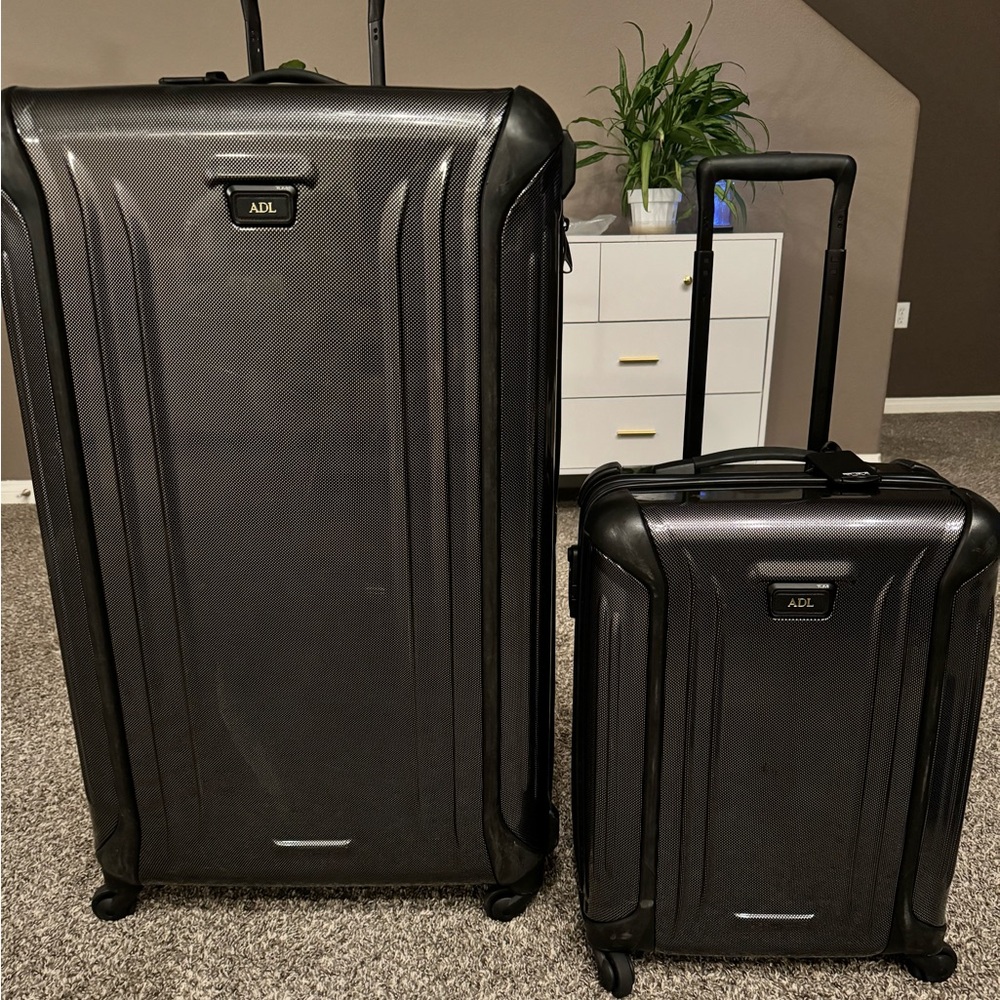 TUMI Luggage! Carry on size and larger checked bag.